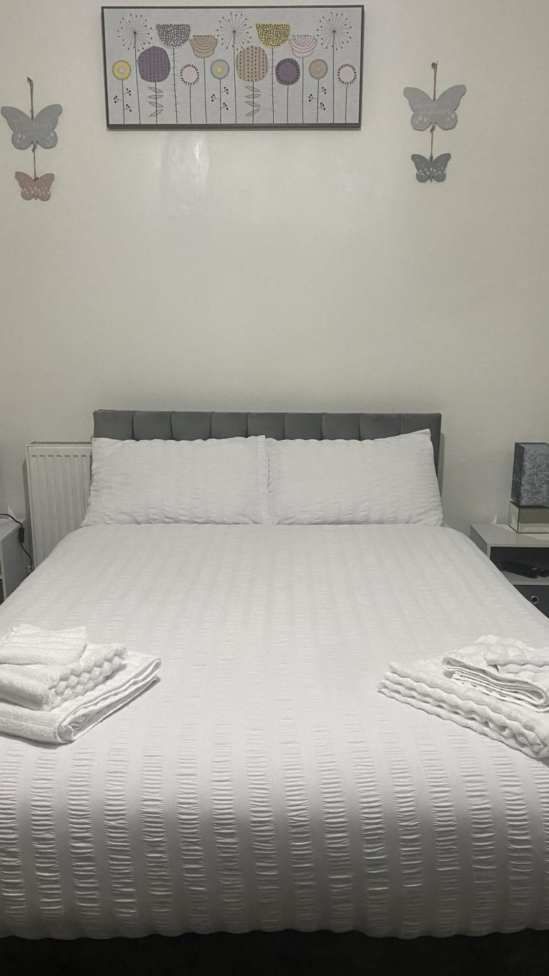 Bvapartments-Blackhouse F2 Huddersfield Room photo